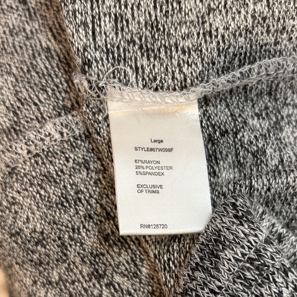 NWT Francesca's Collections Gray Long Sleeve Dress - Picture 7 of 8